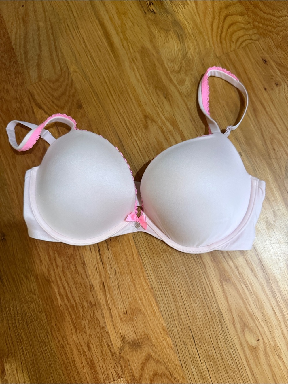 Victoria's Secret Light Pink Padded Underwire Bra with Pink Trim